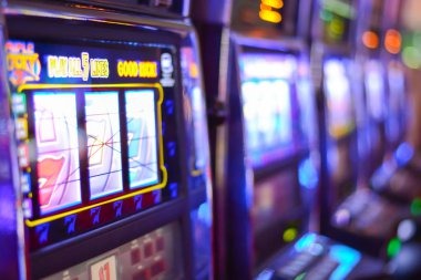 7000bet apk মোবাইল প্ল্যাটফর্ম এবং লাইভ টেবিল ইন্টারফেস